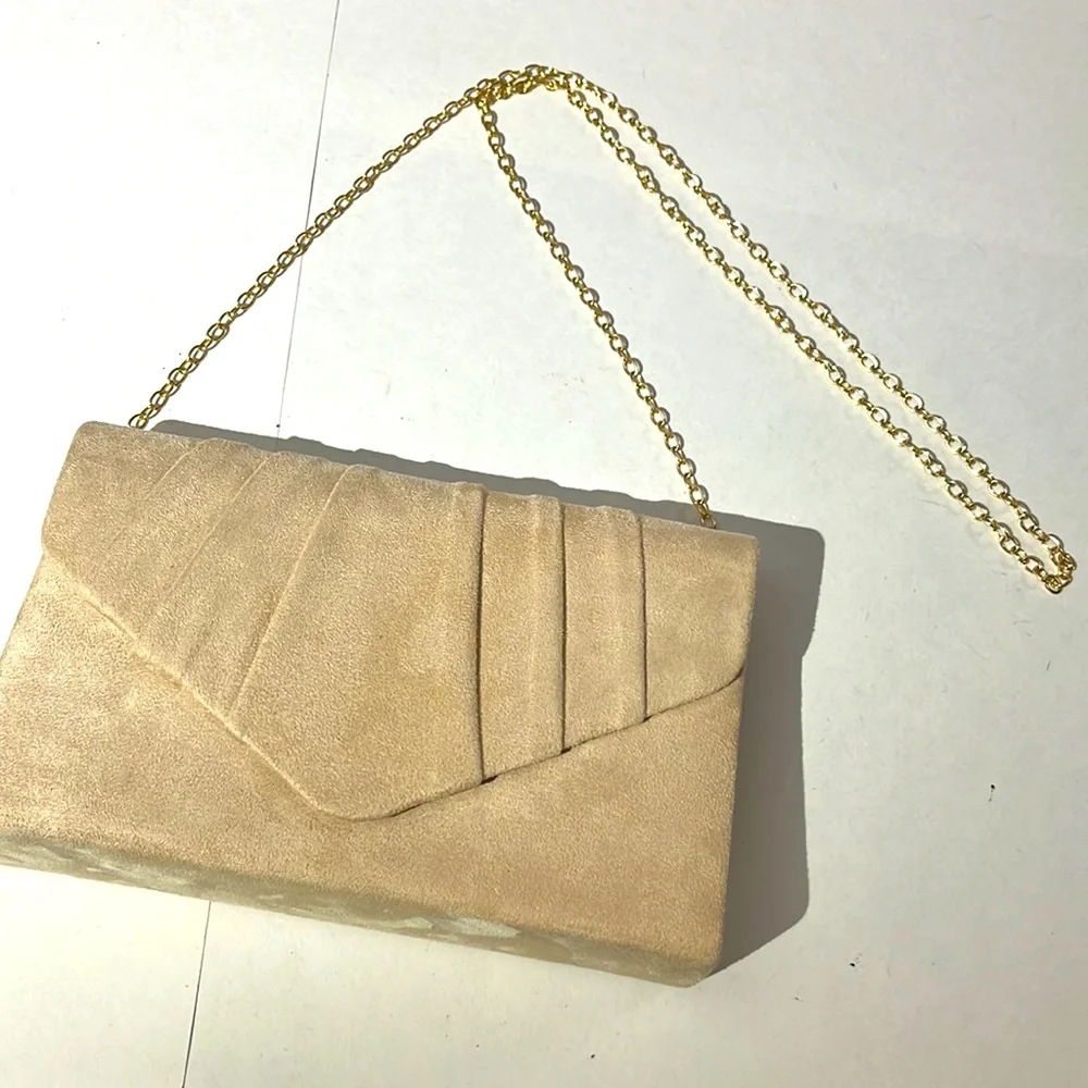 Cream colored suede-like vegan purse clutch handbag shoulder bag NEW gold